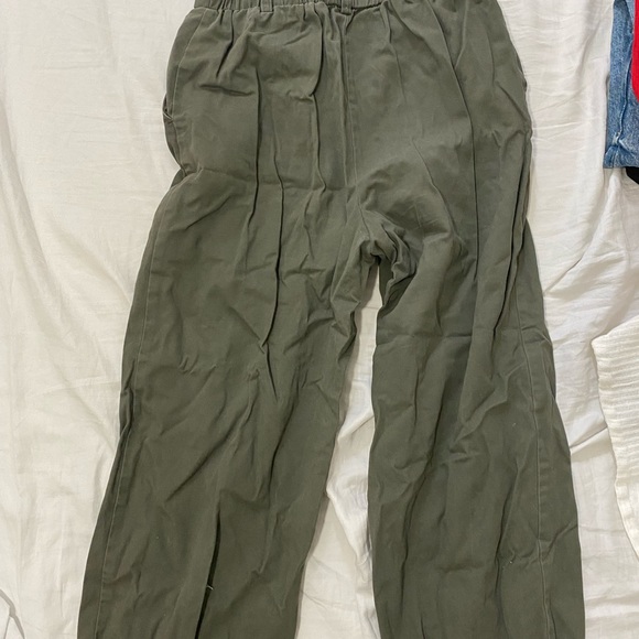 Forever 21 army green cargo pants - Picture 4 of 4